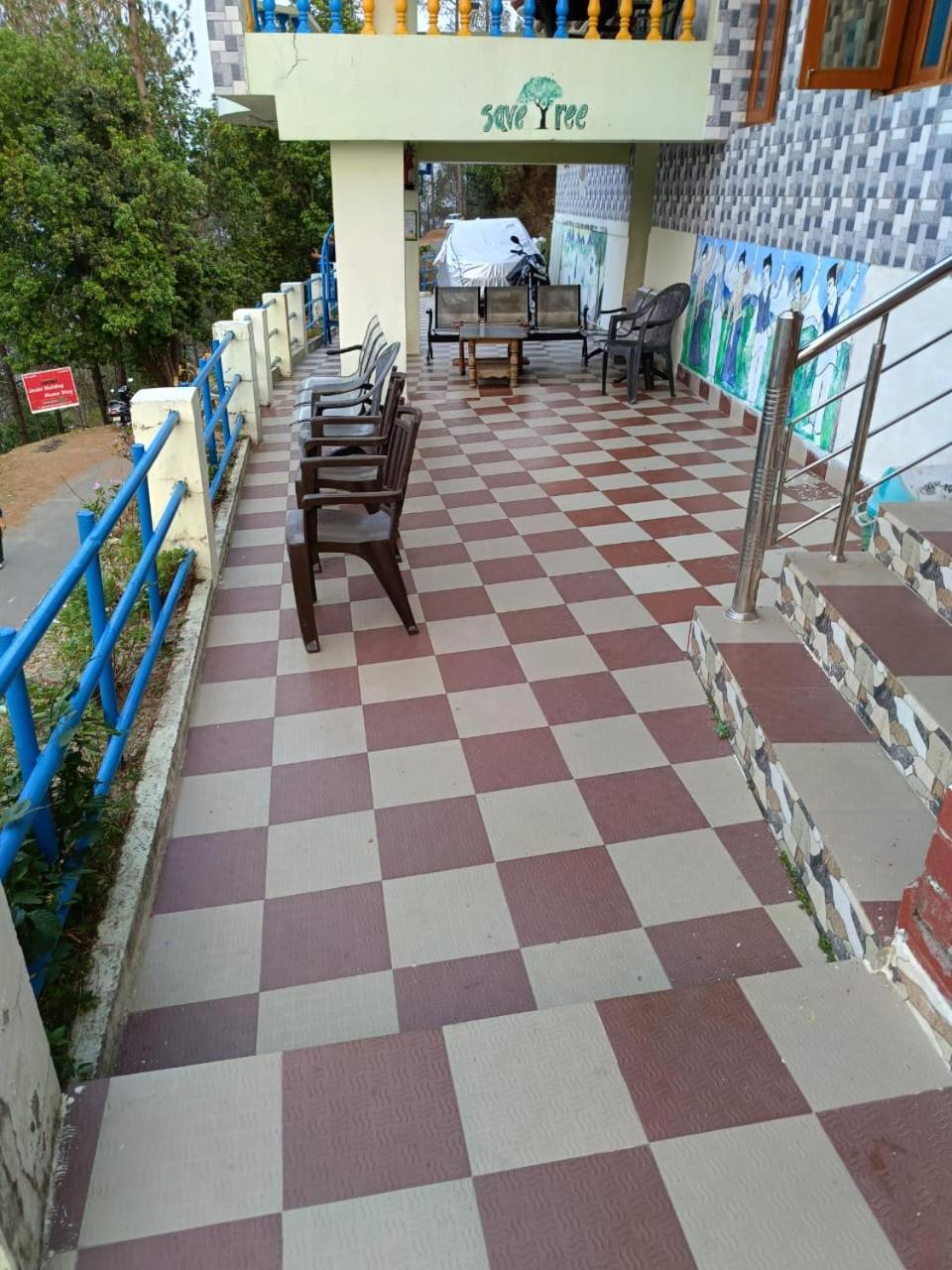 Joshi Holiday Home Stay 兰斯顿 外观 照片