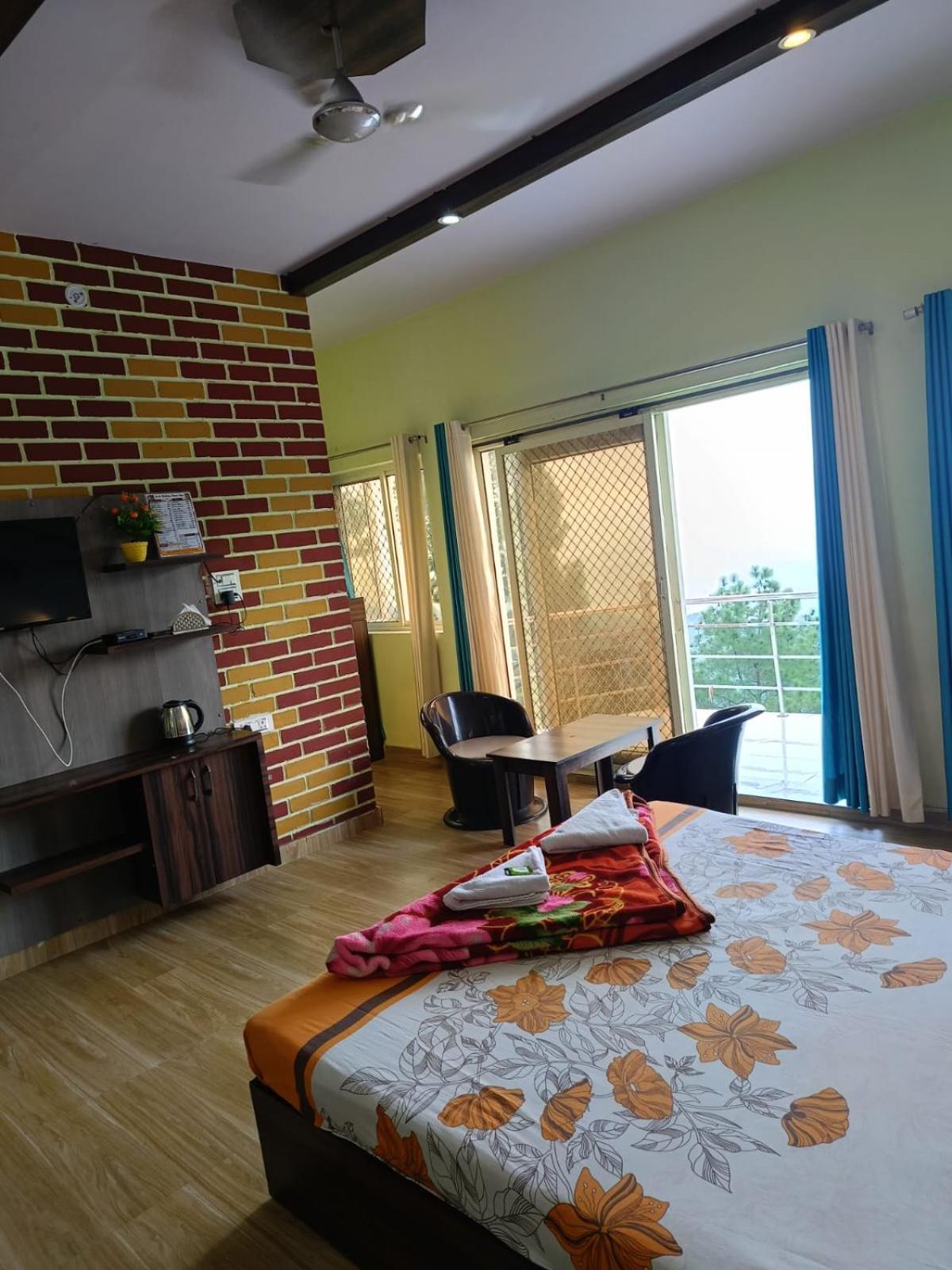 Joshi Holiday Home Stay 兰斯顿 外观 照片